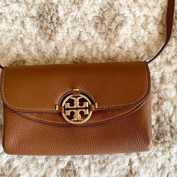 Tory Burch : The Miller Crossbody, Natural-grain leather. - Picture 9 of 15